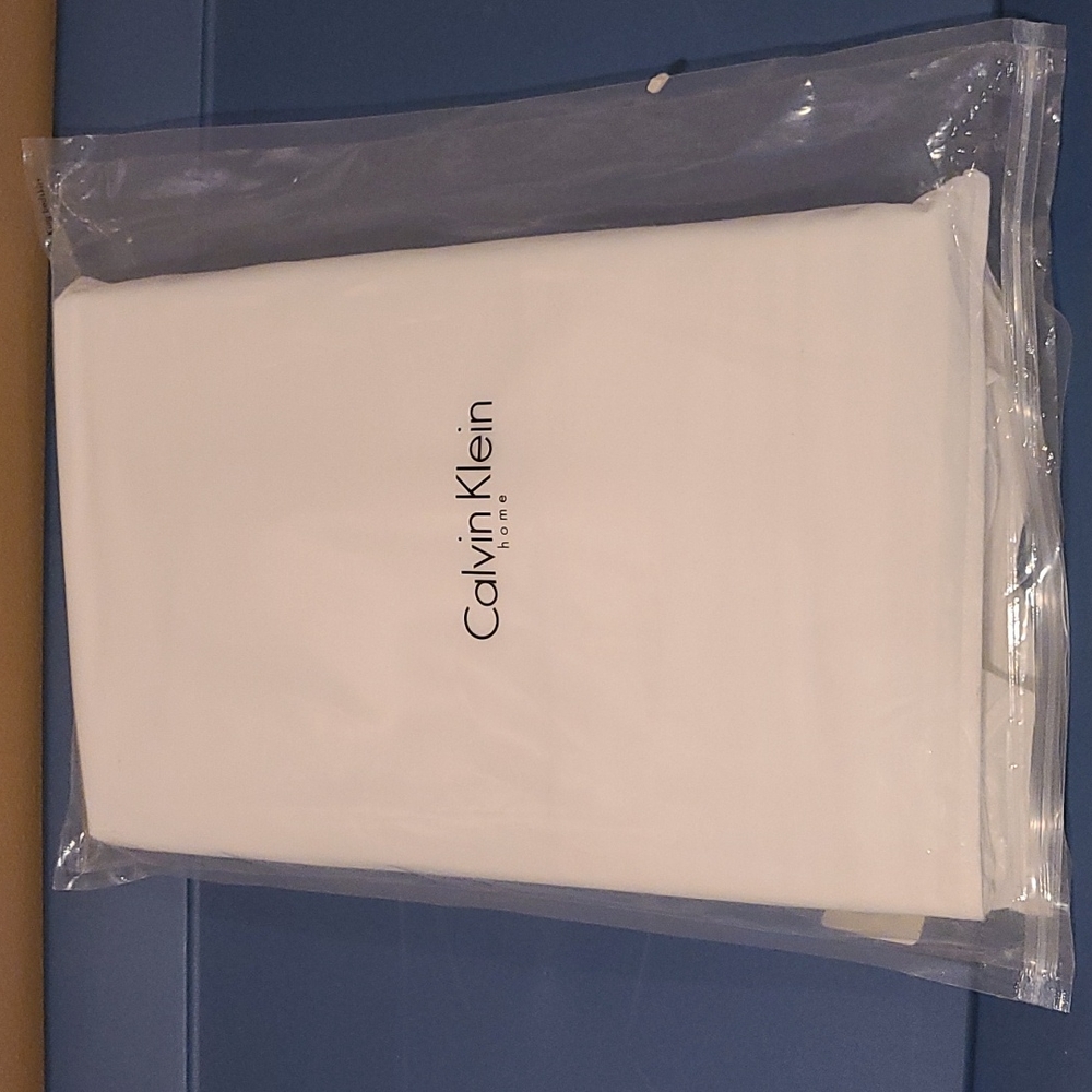 Calvin Klein Home King Bedskirt